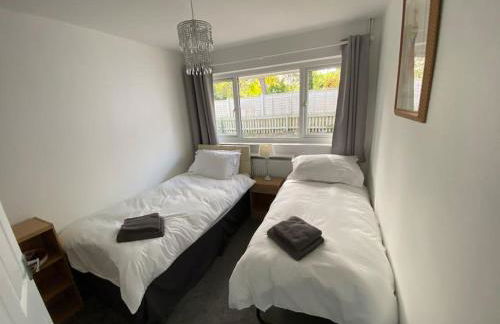 Cosy bungalow with views, walks, garden & parking. - Foto 78