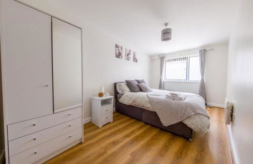 Modern City Apartment for 5 - Near Train Station - Foto 3