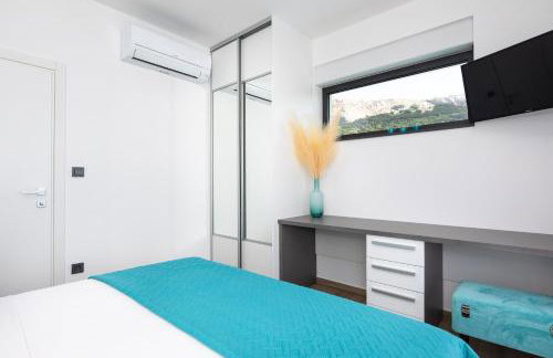 Villa Supernus II with Heated Pool - Photo 26