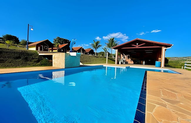 Chácara com 4 Chalés grande piscina - Foto 1