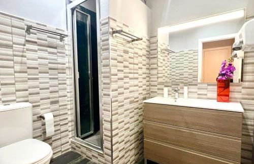 Luxury Central Apartment - Photo 30