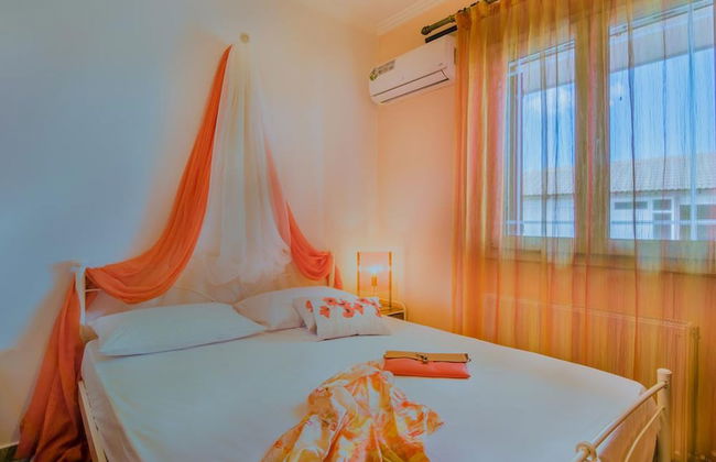 Fontana Holiday Home - Photo 5