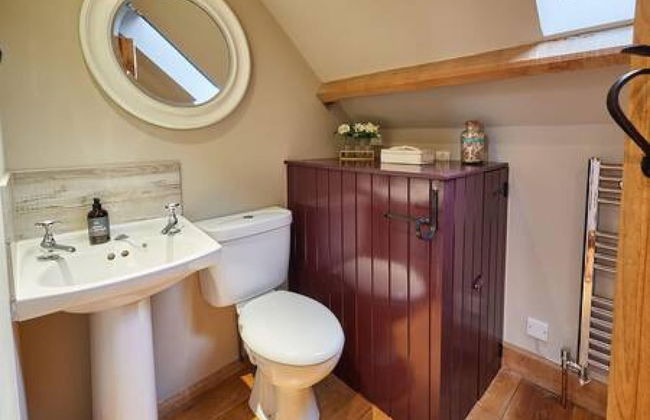 Host Stay Llewenau Draw Barn - Photo 19