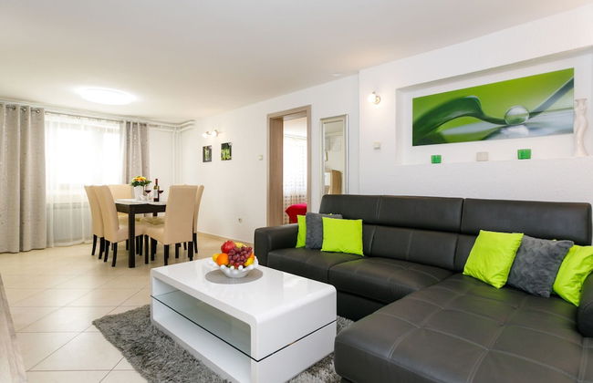 Lovely Apartment With Terrace & Garden Grill - Foto 8