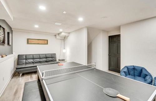 Luxury Prairie Retreat 5 Min from Madison! - Photo 22