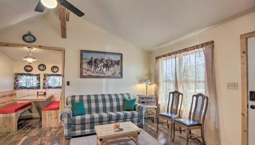 Kerrville Converted Barn Tiny Home with Kayaks! - Foto 5