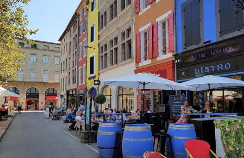 Le Clos Saint Jean, vue Cité, piscine et parking - Foto 15