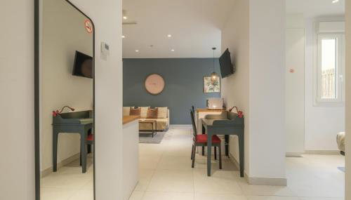 Chic & Comfortable Apartment, Private Terrace - Foto 3