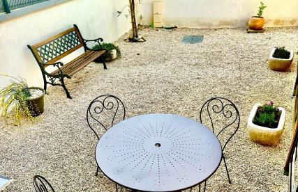 Appartement cosy avec cour privée & terrasse Calme idéal couples familles - Photo 1