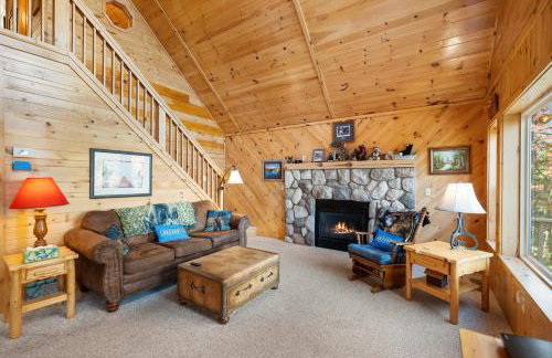 Lakefront Getaway with Kayaks, Fire Pit and Views - Foto 6