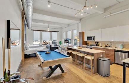 Downtown Loft Walk to Convention Center Sleeps 5 - Foto 12