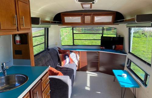 Peaceful Farm Airstream Camper Retreat - Hot Tub - Foto 10