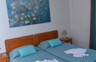 Sunny Rooms - Photo 21