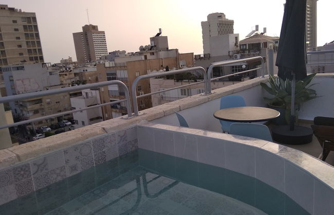 TLV Suites Triplex Penthouse With pool - Foto 17
