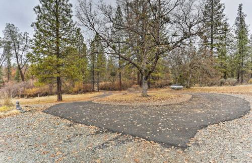 Peaceful Shasta Cascade Getaway on 15-Acre Ranch! - Foto 26