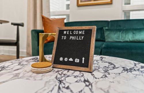 SLEEP 8 Outdoor Patio-Old City- 2 NEW Townhouses - Foto 34