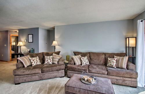 Lincoln Condo with Balcony - 6 Mi to Loon Mtn! - Foto 4