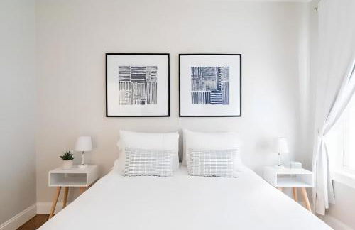 Jennifer's Chic Modern 1st Floor Apt Private Patio - Foto 13