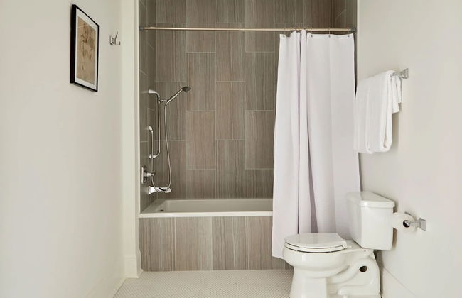 Roami at St. Charles - Photo 65