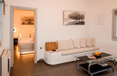 G & W Suites - Photo 11