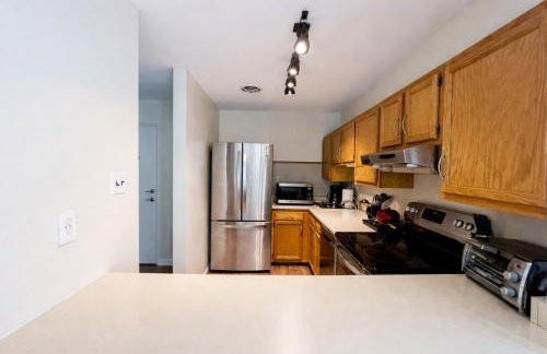 Modern 2BR2BA Extended Stay Discounts - Foto 4