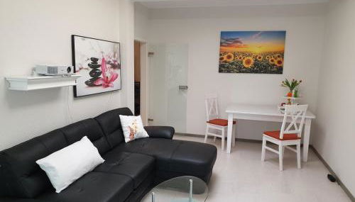 Ferienhaus mit Sommerpool, Terrasse und Glashaus - Foto 3