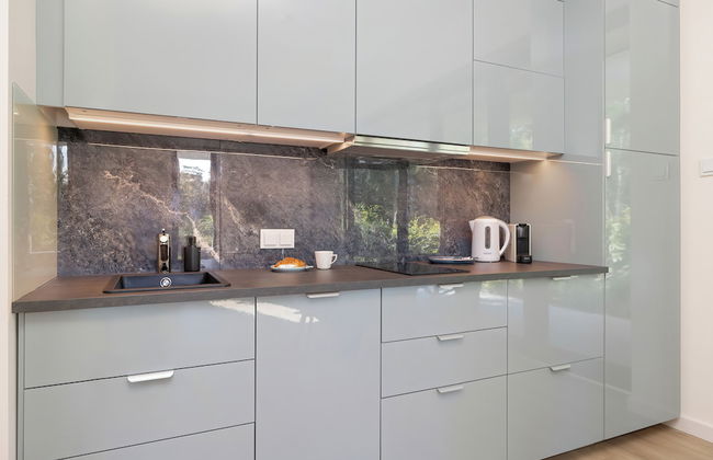 Shellter Apartment by Renters Prestige - Photo 11