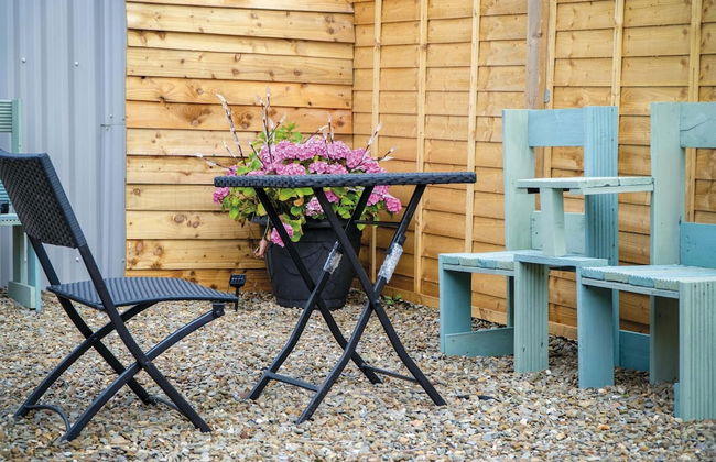 Clouds - 1 Bedroom Holiday Home - Milford Haven - Photo 35