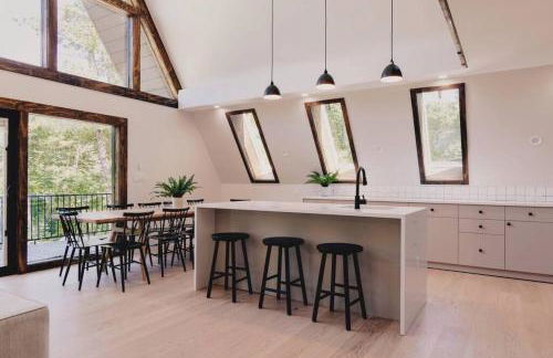 Emberwood Lodge - Luxury Cabin, Kid Friendly - Foto 7