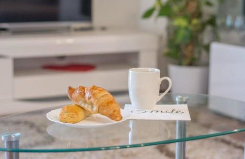 Village holiday apartman with heated pool Maslina - Photo 19