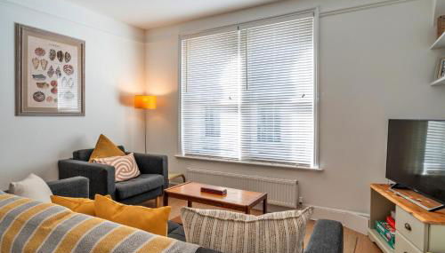 Finest Retreats - Centre View - Photo 3