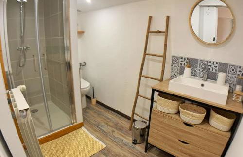 Appartement 65m2 à Callian, 2 Chambres, Parking Gratuit, Proche Lac et Cannes - Foto 18