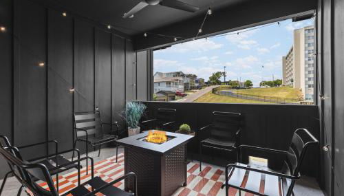 Walk to 12 South and Belmont with Garage FirePit and Patio - Foto 3