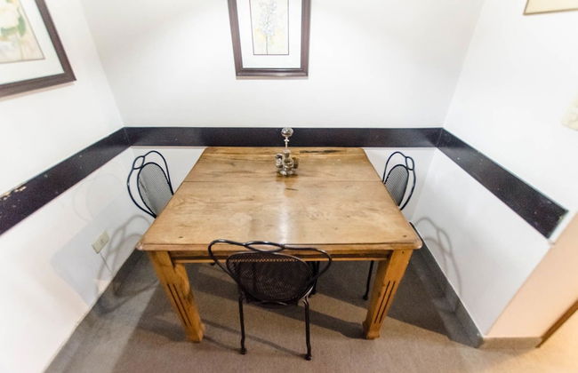 Bright Studio surrounded by trees - Photo 6