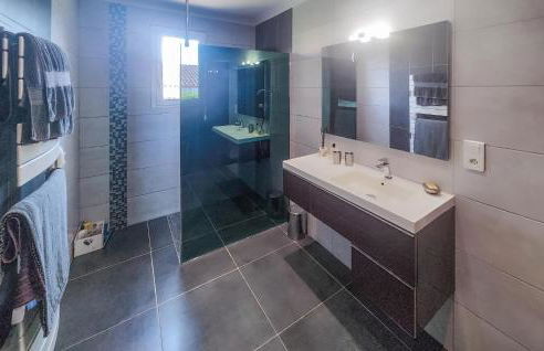 Nice Home In Cessenon Sur Orb - Flh677 - Foto 38