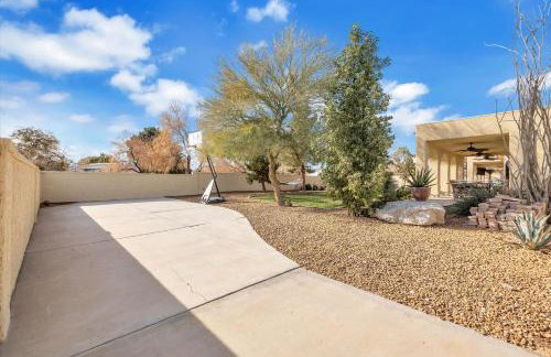 Ranch villa 1 level on half acre 8-min from Strip - Foto 45