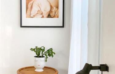 Mid-Century Modern Home Near Downtown with Free Parking - Foto 24