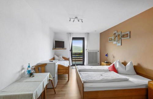 Geräumiges Ferienhaus Mit Garten In Rittsteig - Foto 6