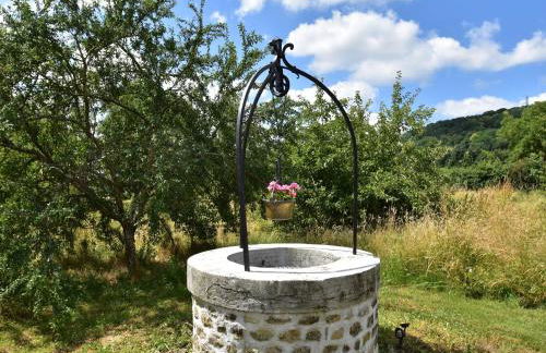 Modern holiday home in Crux-La-Ville with terrace - Foto 20