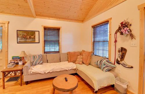 Cozy Beattyville Cabin with Fire Pit - Foto 4