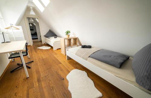 FullHouse - Halle - R17 - 111sqm Loft - 8 Beds for 10 guests - Foto 21