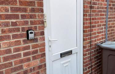 1 Bed @ Factory Quater - Chard St - Foto 24