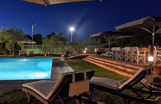 Beautiful 9-bed Villa in Gouvia With Tennis Court - Foto 7