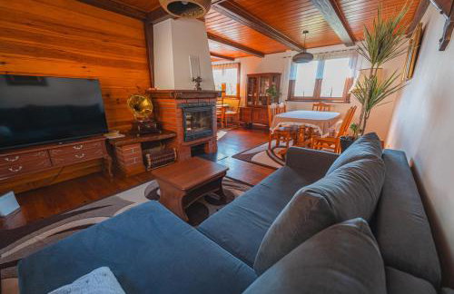 Bug Na Skarpie - Domek Wypoczynkowy z Jacuzzi i Kominkiem - Foto 6