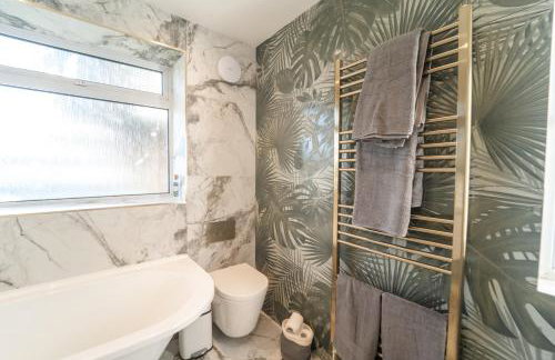 Palm Haven House - Luxury family-friendly Newquay surf house near Porth Beach perfect for walking, pets, exploring - Foto 35