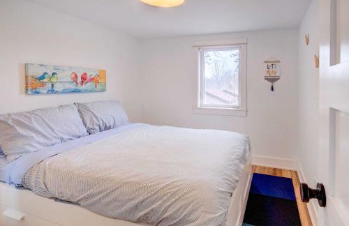 East Jordan Vacation Rental on Lake Charlevoix! - Foto 15