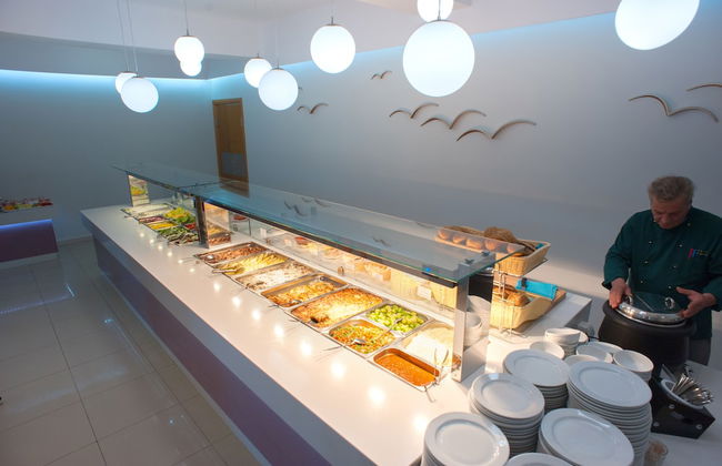 Sunrise Village Hotel - Photo 30