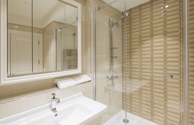 Ist flats Serviced Apartments - EMAAR SQ - Photo 67