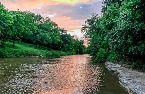 Riverfront Oasis - Foto 48