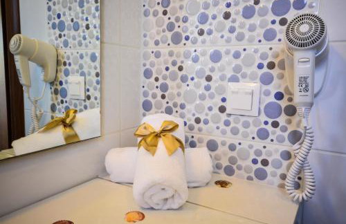 Family seaside Kladissos Villa with private heated pool! - Photo 43